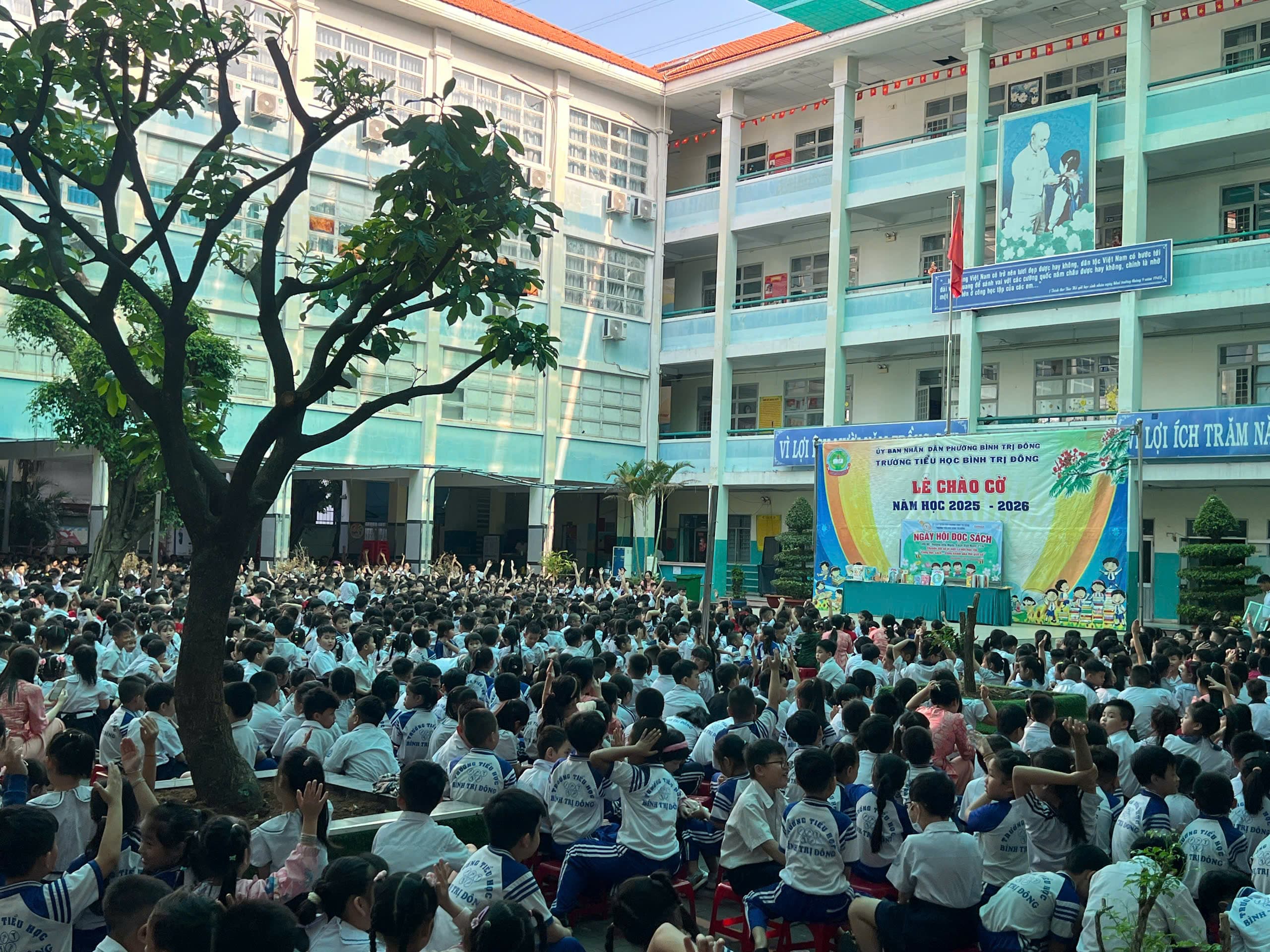 Sự kiện tại Binh Tri Dong Primary School