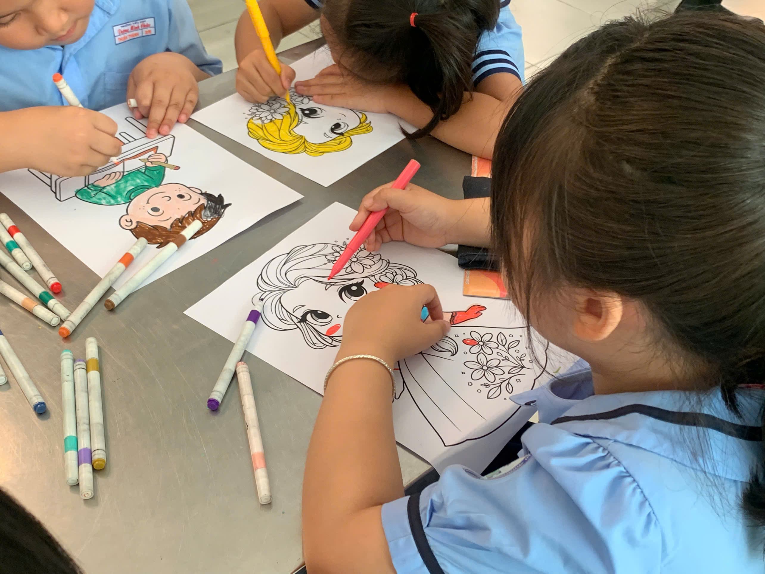 The joy of finding a book each child wants to explore - Duong Minh Chau Primary School