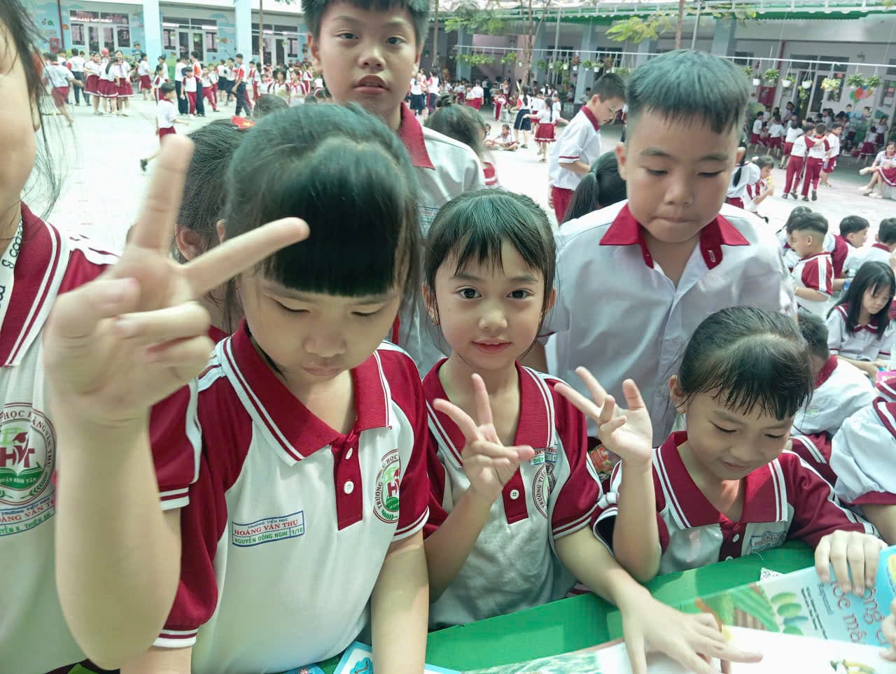 The joy of finding a book each child wants to explore - Hoang Van Thu Primary School